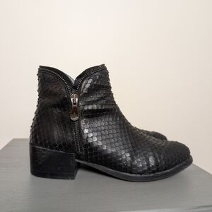 Kanna Women's Black Spanish Leather Ankle Moto Boots Size US 6.5 Or EU 37